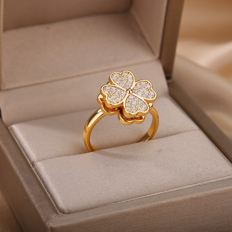 Lucky Spinning Clover Ring